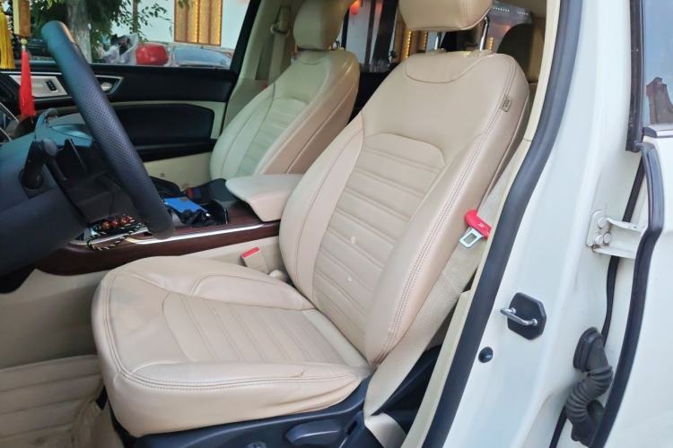 Used Ford Edge 2015 2.0T GTDi Two-Wheel-Drive Elite Edition Left Front Seat