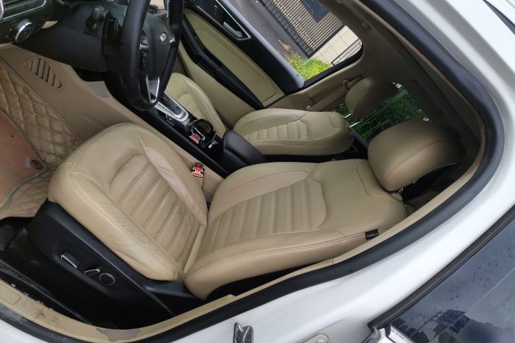 Used Ford Edge 2015 2.0T GTDi 4x4 High-Grade Model Left Front Seat