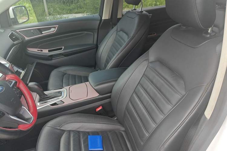 Used Ford Edge 2015 2.0T GTDi Two-Wheel-Drive High-Line Version Left Front Seat
