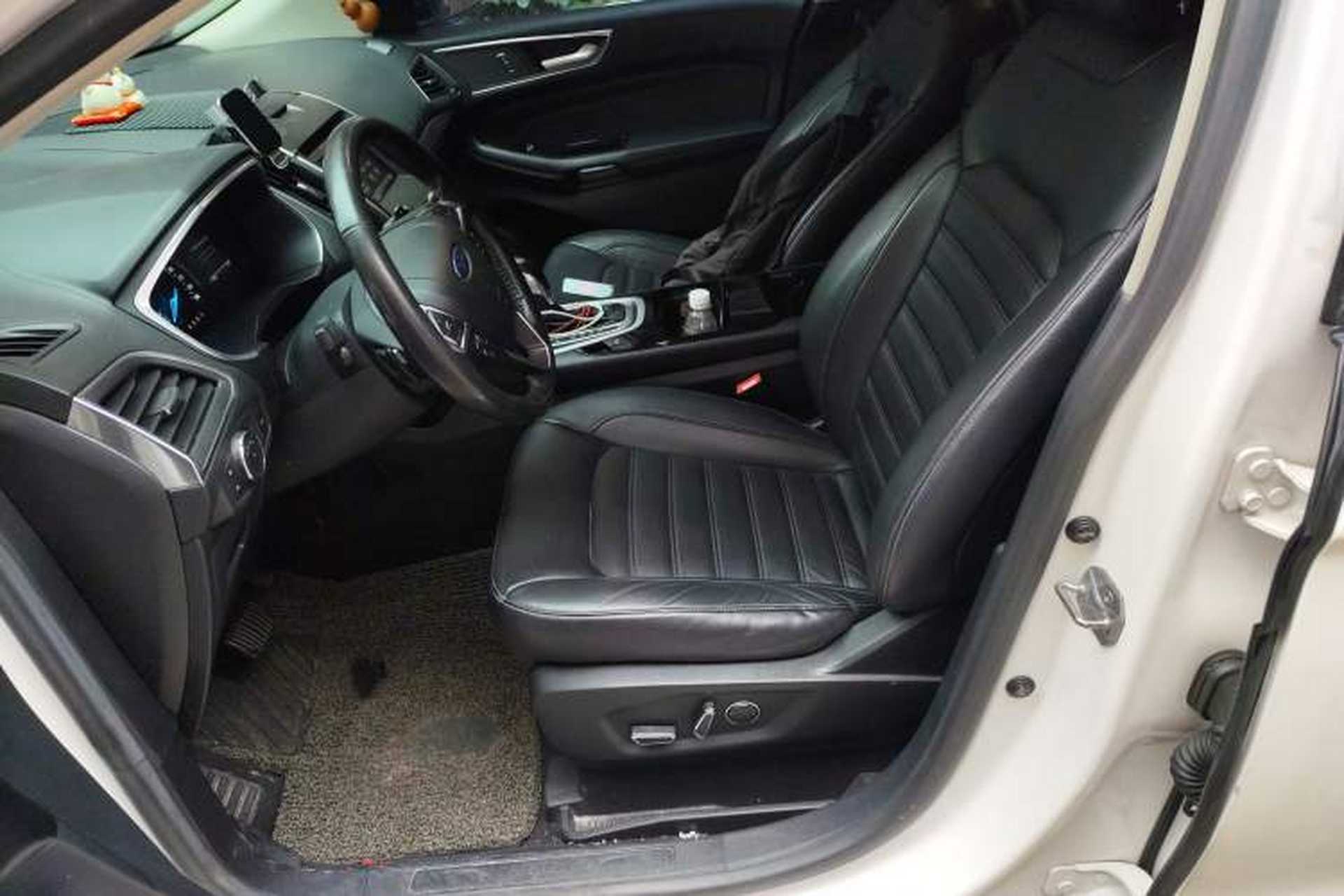 Used Ford Edge 2015 2.0T GTDi Two-Wheel-Drive High-Line Version Left Front Seat