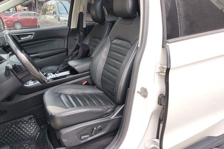 Used Ford Edge 2015 2.0T GTDi 4x4 High-Grade Model Left Front Seat