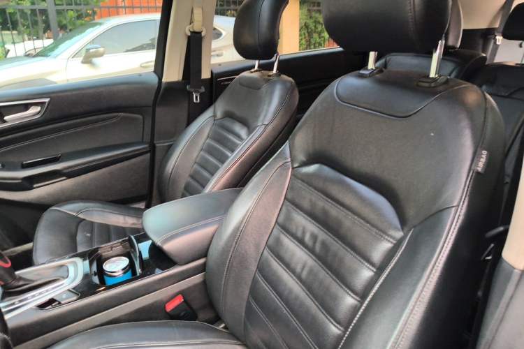 Used Ford Edge 2015 2.0T GTDi Two-Wheel-Drive High-Line Version Left Front Seat
