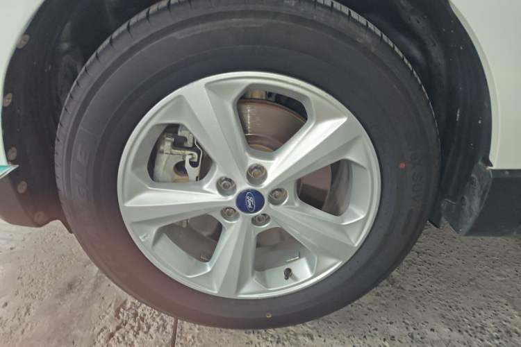 Used Ford Edge 2015 2.0T GTDi Two-Wheel-Drive Elite Edition Left Front Wheel Hub