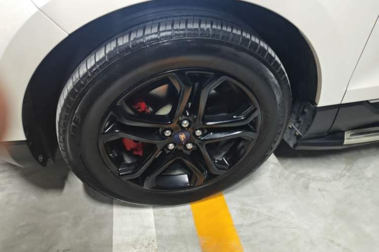 Used Ford Edge 2015 2.0T GTDi Two-Wheel-Drive High-Line Version Left Front Wheel Hub