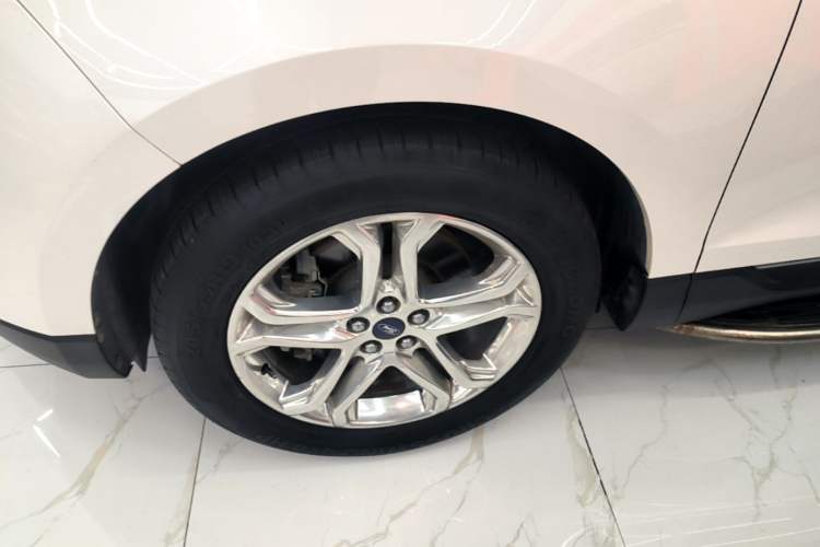 Used Ford Edge 2015 2.0T GTDi Two-Wheel-Drive High-Line Version Left Front Wheel Hub