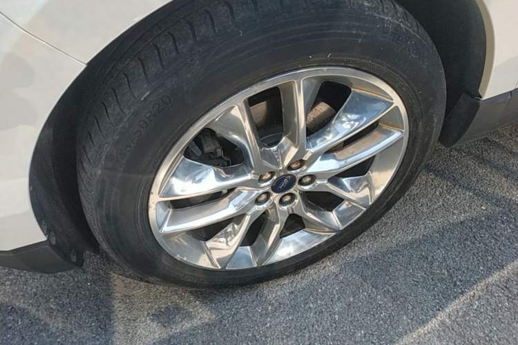 Used Ford Edge 2015 2.0T GTDi Four-Wheel Drive Prestige Model Left Front Wheel Hub