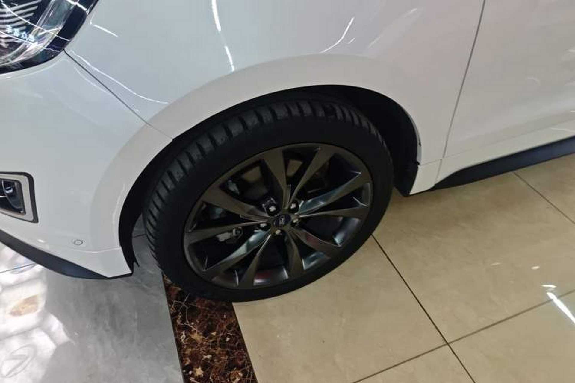 Used Ford Edge 2015 2.7T GTDi 4x4 Sporty 7-Seater Left Front Wheel Hub