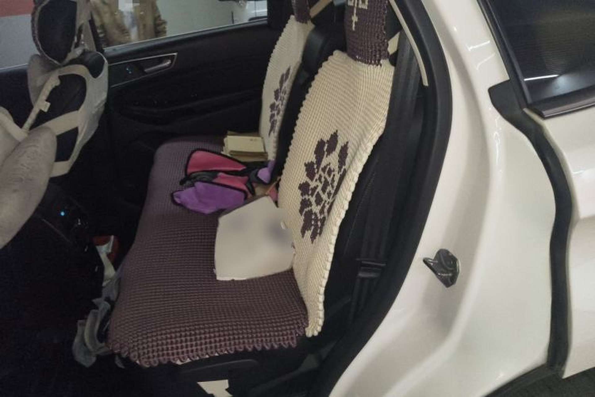 Used Ford Edge 2015 2.0T GTDi Four-Wheel Drive Prestige Model Left Rear Seat