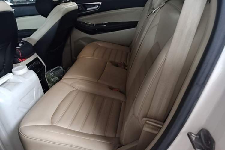 Used Ford Edge 2015 2.0T GTDi 4x4 High-Grade Model Left Rear Seat