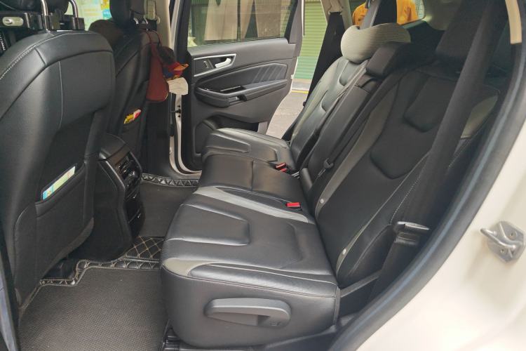 Used Ford Edge 2015 2.7T GTDi 4x4 Sporty 7-Seater Left Rear Seat