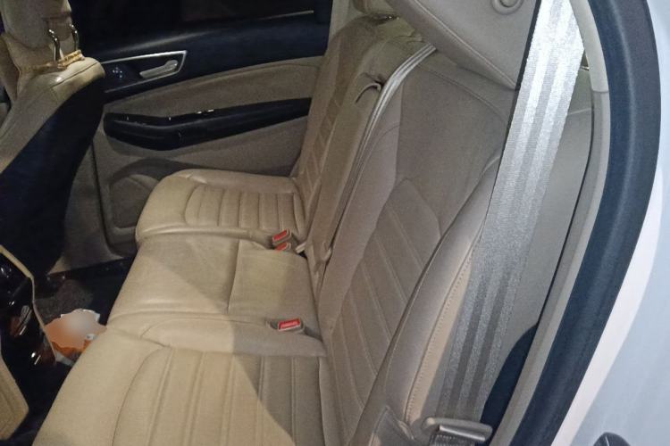 Used Ford Edge 2015 2.0T GTDi Two-Wheel-Drive High-Line Version Left Rear Seat
