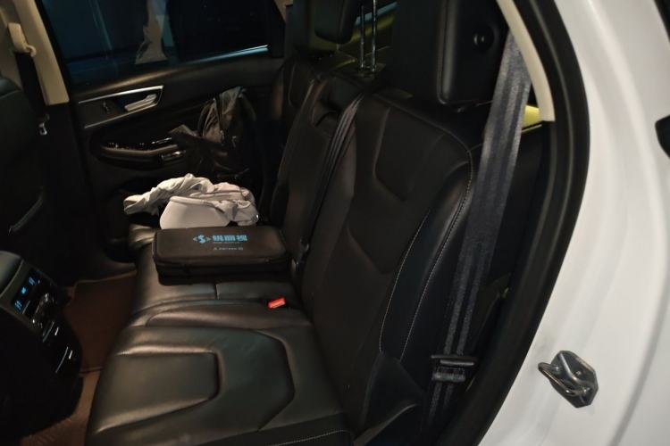 Used Ford Edge 2015 2.0T GTDi Four-Wheel Drive Prestige Model Left Rear Seat