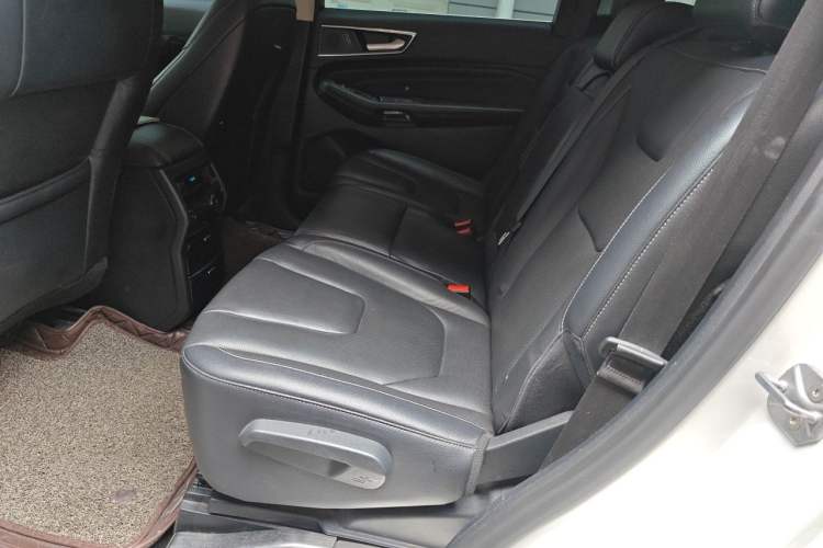 Used Ford Edge 2015 2.0T GTDi Four-Wheel Drive Prestige Model Left Rear Seat