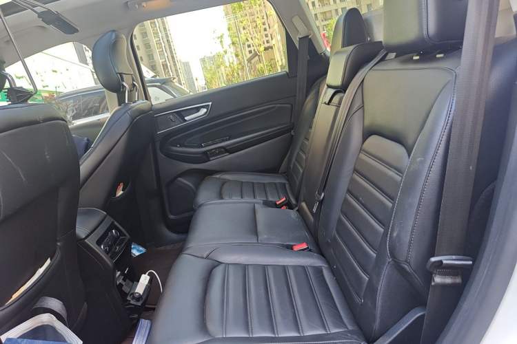 Used Ford Edge 2015 2.0T GTDi 4x4 High-Grade Model Left Rear Seat