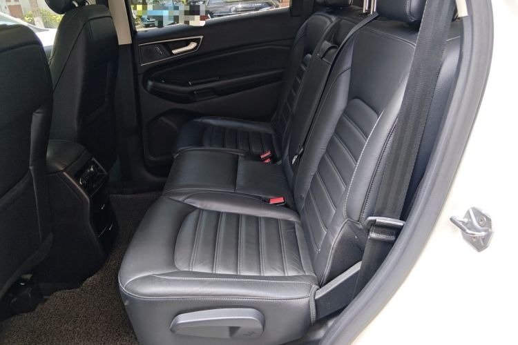 Used Ford Edge 2015 2.0T GTDi Two-Wheel-Drive Platinum Edition Left Rear Seat