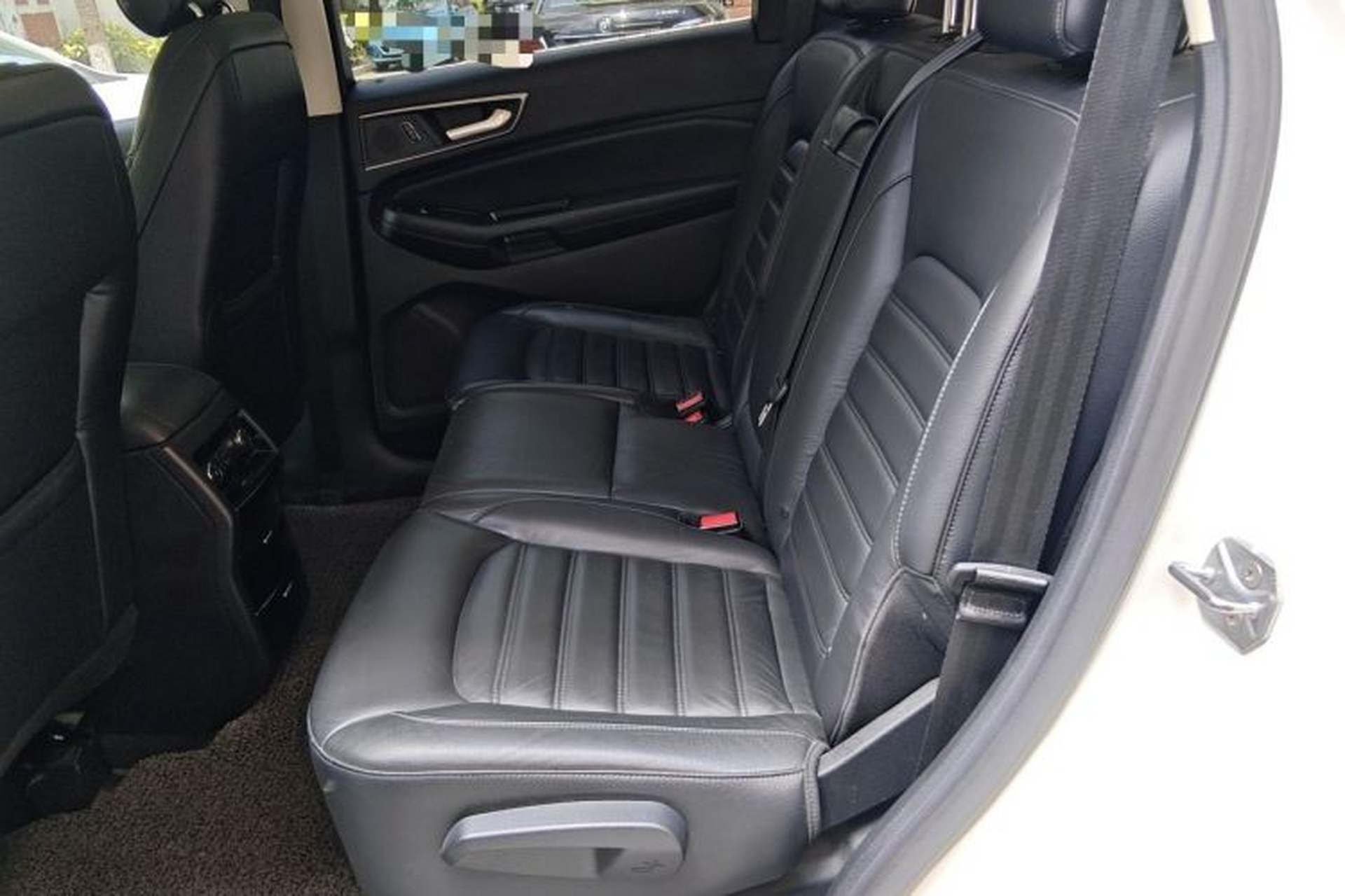 Used Ford Edge 2015 2.0T GTDi Two-Wheel-Drive Platinum Edition Left Rear Seat