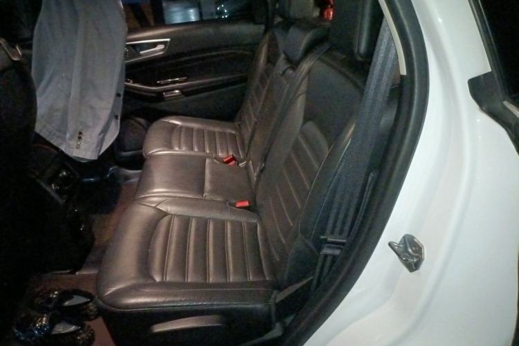 Used Ford Edge 2015 2.0T GTDi 4x4 High-Grade Model Left Rear Seat