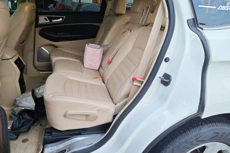 Used Ford Edge 2015 2.0T GTDi Two-Wheel-Drive Elite Edition Left Rear Seat