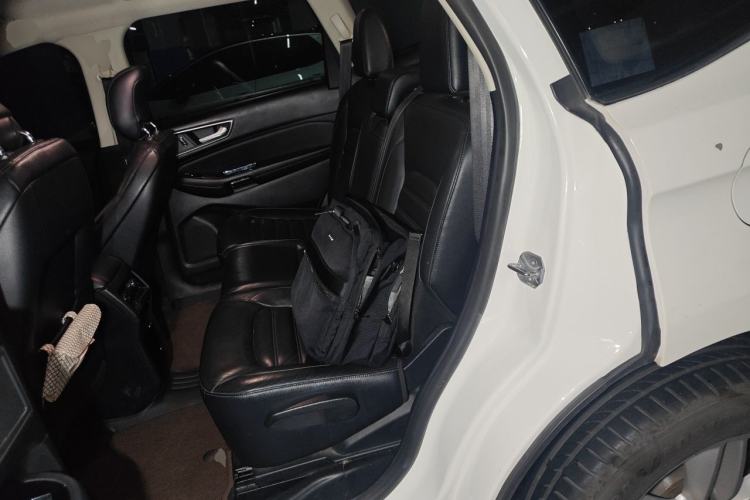 Used Ford Edge 2015 2.0T GTDi Two-Wheel-Drive Platinum Edition Left Rear Seat