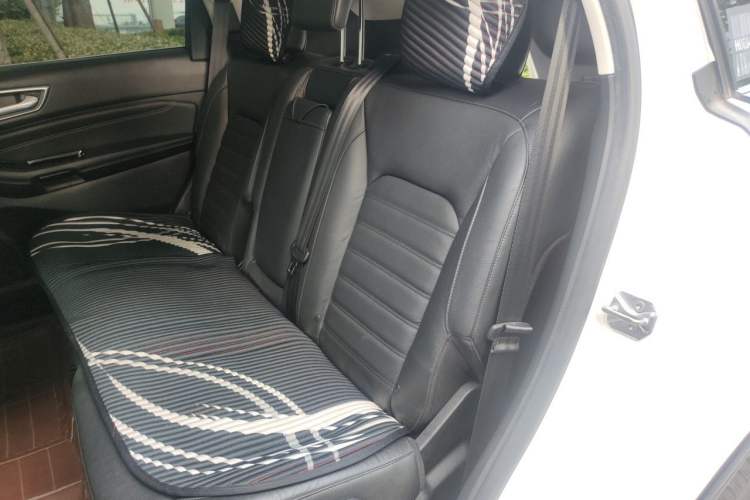 Used Ford Edge 2015 2.0T GTDi 4x4 High-Grade Model Left Rear Seat