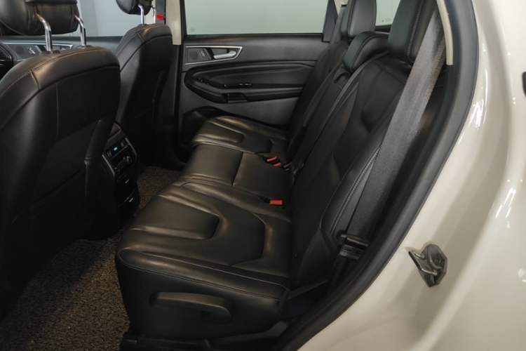 Used Ford Edge 2015 2.0T GTDi Four-Wheel Drive Prestige Model Left Rear Seat