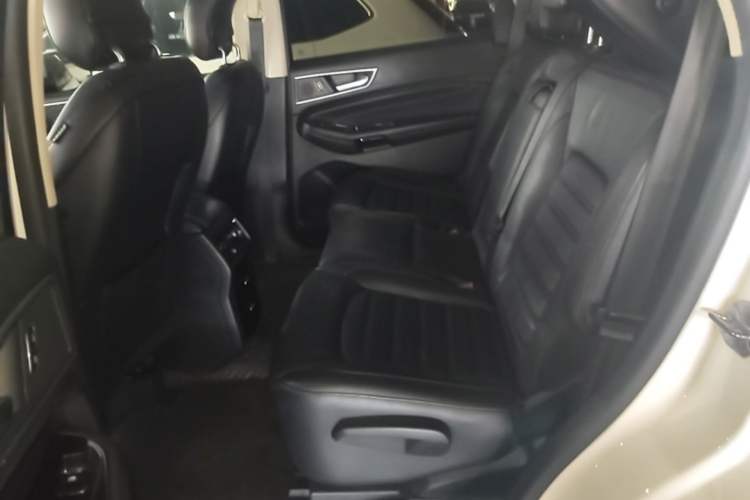 Used Ford Edge 2015 2.0T GTDi 4x4 High-Grade Model Left Rear Seat