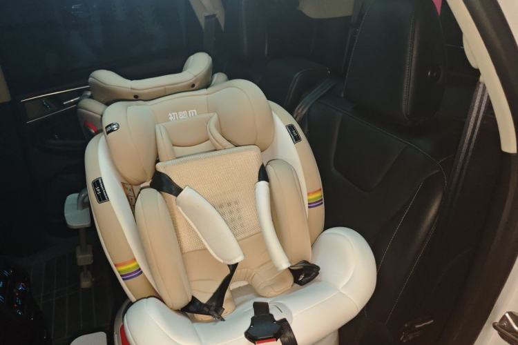 Used Ford Edge 2015 2.0T GTDi Four-Wheel Drive Prestige Model Left Rear Seat