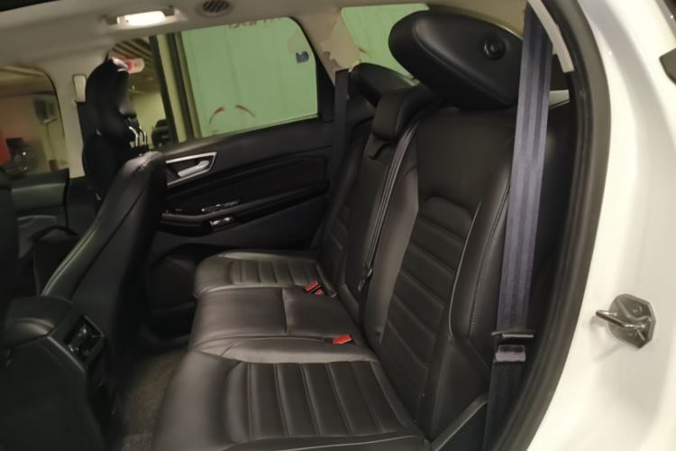 Used Ford Edge 2015 2.0T GTDi Two-Wheel-Drive High-Line Version Left Rear Seat