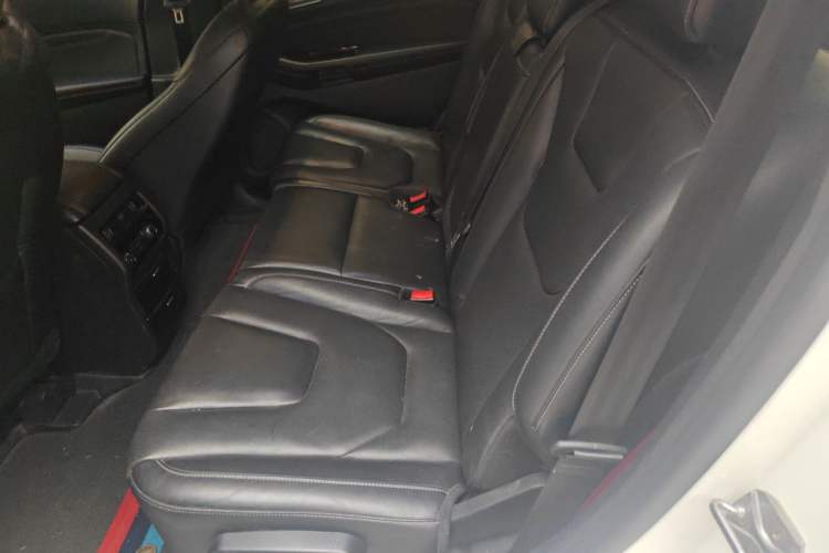 Used Ford Edge 2015 2.0T GTDi Four-Wheel Drive Prestige Model Left Rear Seat