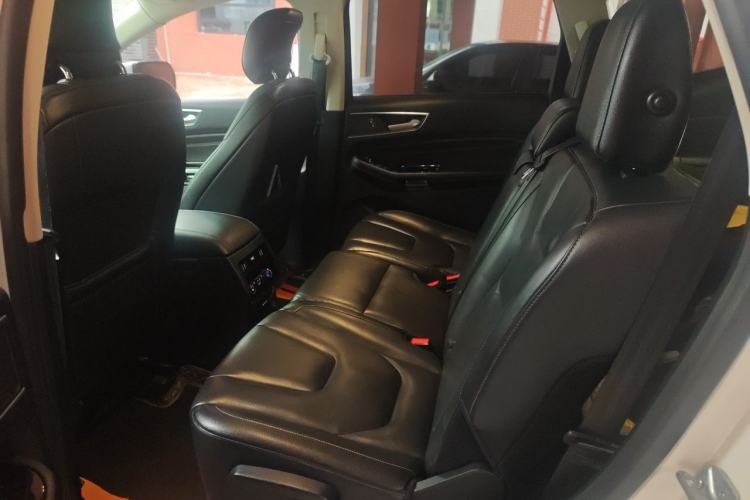 Used Ford Edge 2015 2.0T GTDi Four-Wheel Drive Prestige Model Left Rear Seat