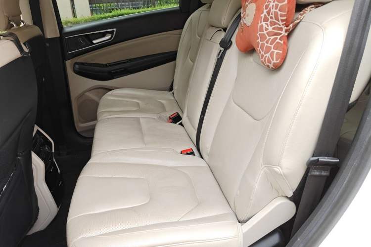 Used Ford Edge 2015 2.7T GTDi 4x4 Prestige 7-Seater Left Rear Seat