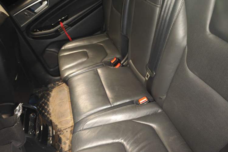 Used Ford Edge 2015 2.0T GTDi Four-Wheel Drive Prestige Model Left Rear Seat