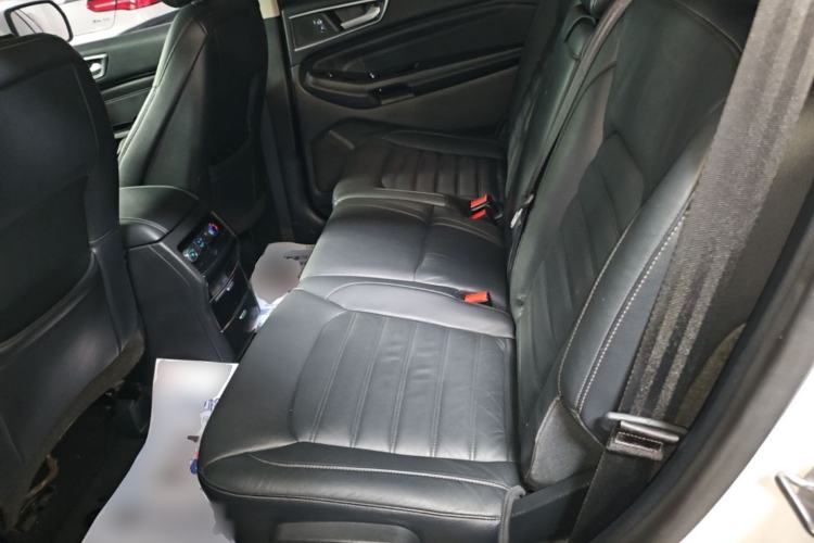 Used Ford Edge 2015 2.0T GTDi Two-Wheel-Drive High-Line Version Left Rear Seat