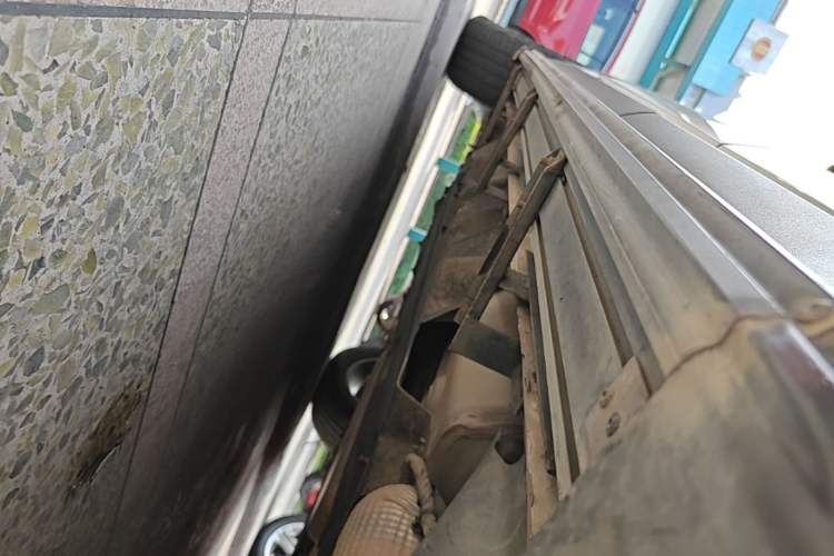 Used Ford Edge 2015 2.0T GTDi Two-Wheel-Drive Elite Edition Left Side Sill