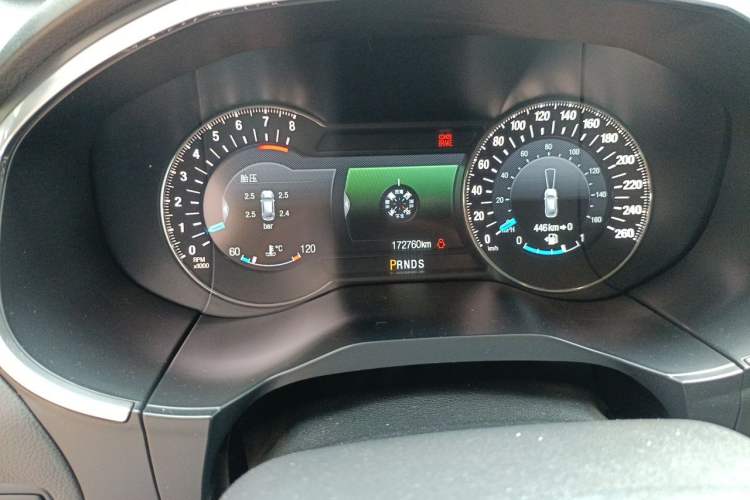 Used Ford Edge 2015 2.7T GTDi 4x4 Prestige 7-Seater Odometer Close Up