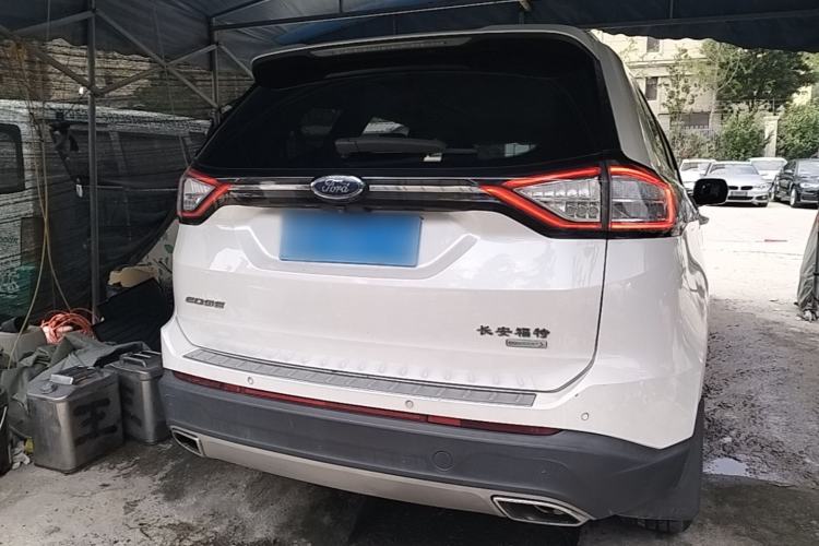 Used Ford Edge 2015 2.0T GTDi Two-Wheel-Drive High-Line Version Rear