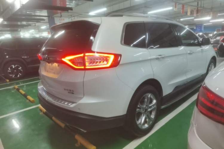 Used Ford Edge 2015 2.0T GTDi 4x4 High-Grade Model Rear Right 45 Deg