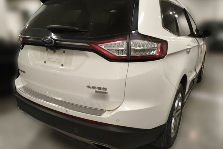 Used Ford Edge 2015 2.0T GTDi Two-Wheel-Drive High-Line Version Rear Right 45 Deg