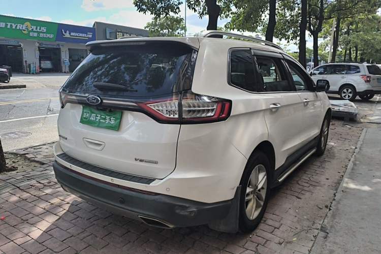 Used Ford Edge 2015 2.0T GTDi Two-Wheel-Drive Platinum Edition Rear Right 45 Deg