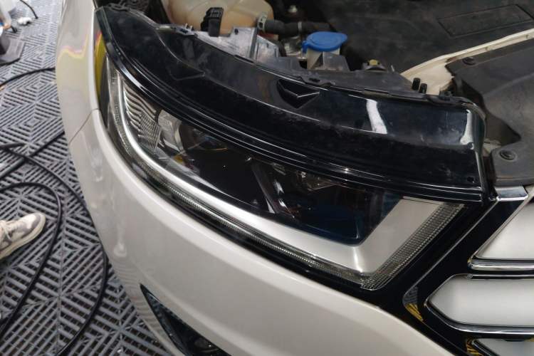 Used Ford Edge 2015 2.0T GTDi Two-Wheel-Drive High-Line Version Right Front Headlight