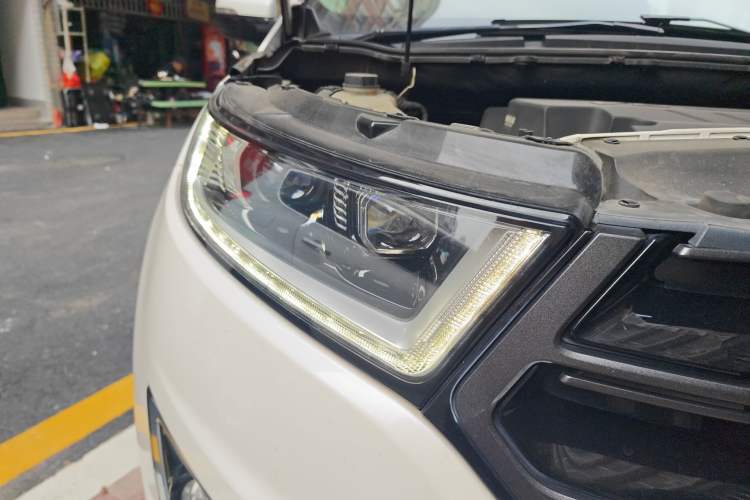 Used Ford Edge 2015 2.7T GTDi 4x4 Sporty 7-Seater Right Front Headlight