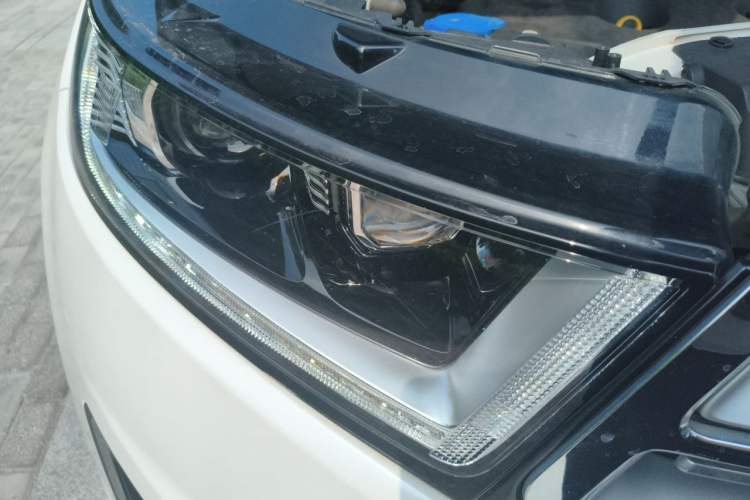 Used Ford Edge 2015 2.0T GTDi Two-Wheel-Drive High-Line Version Right Front Headlight