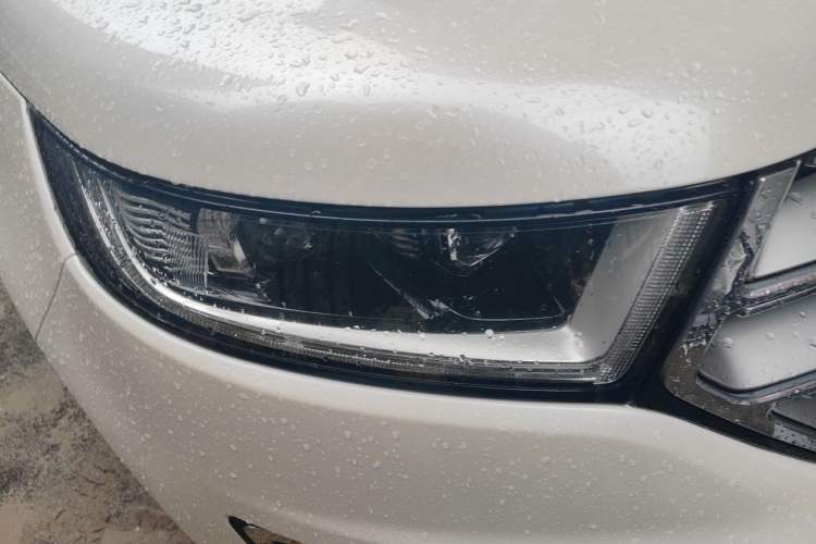 Used Ford Edge 2015 2.0T GTDi Four-Wheel Drive Prestige Model Right Front Headlight