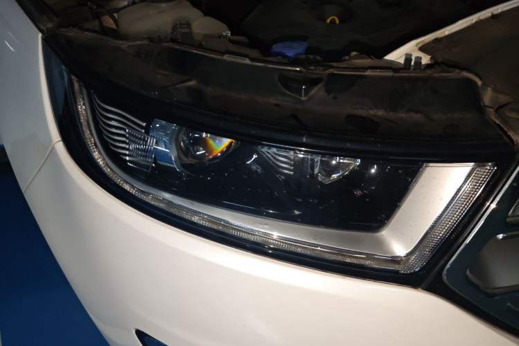 Used Ford Edge 2015 2.0T GTDi Four-Wheel Drive Prestige Model Right Front Headlight