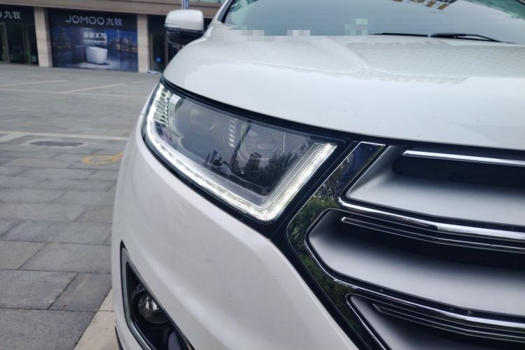Used Ford Edge 2015 2.0T GTDi Four-Wheel Drive Prestige Model Right Front Headlight