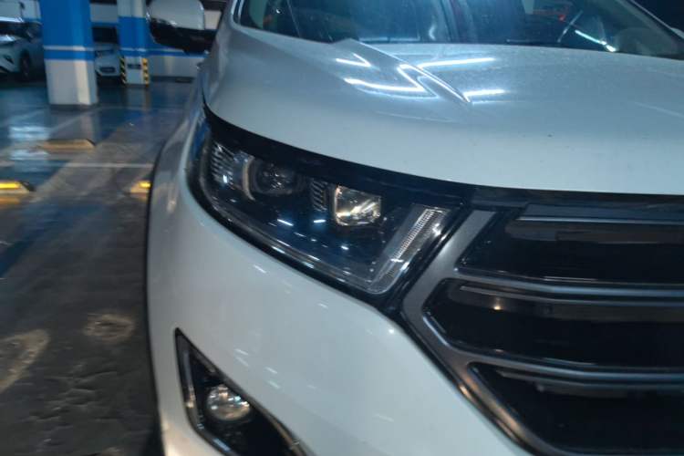 Used Ford Edge 2015 2.7T GTDi 4x4 Sporty 7-Seater Right Front Headlight