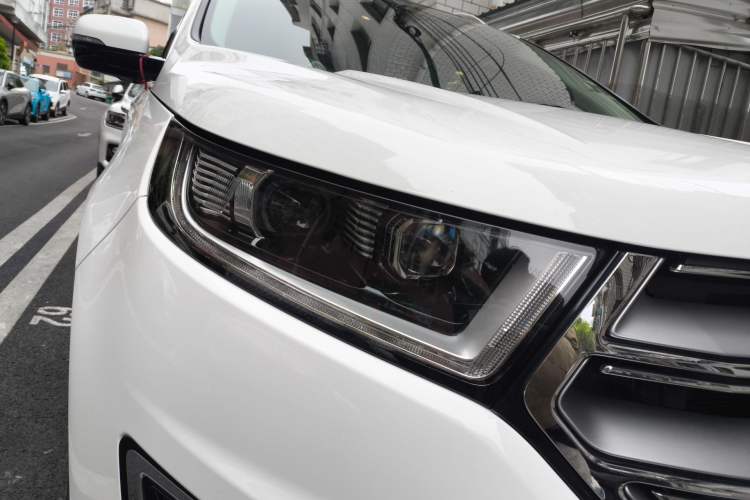 Used Ford Edge 2015 2.7T GTDi 4x4 Prestige 7-Seater Right Front Headlight
