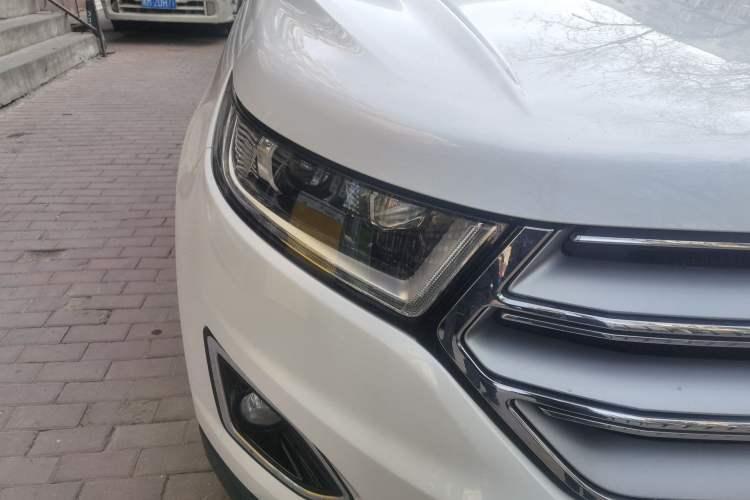 Used Ford Edge 2015 2.0T GTDi 4x4 High-Grade Model Right Front Headlight