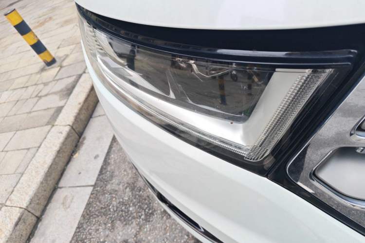 Used Ford Edge 2015 2.0T GTDi Four-Wheel Drive Prestige Model Right Front Headlight