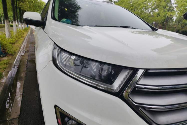 Used Ford Edge 2015 2.0T GTDi 4x4 High-Grade Model Right Front Headlight